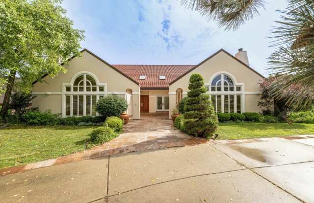 8170 Lake Ridge Drive - 8170 Lake Ridge Drive, Burr Ridge, IL 60527