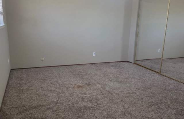 A Rosemont 4 Bdrm, 3 Bath Gallery 3