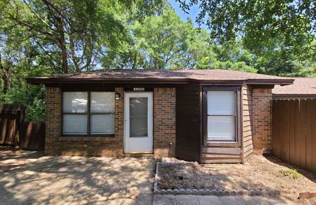 2 Bedroom 1 Bath in Milton Available for Rent! photos photos