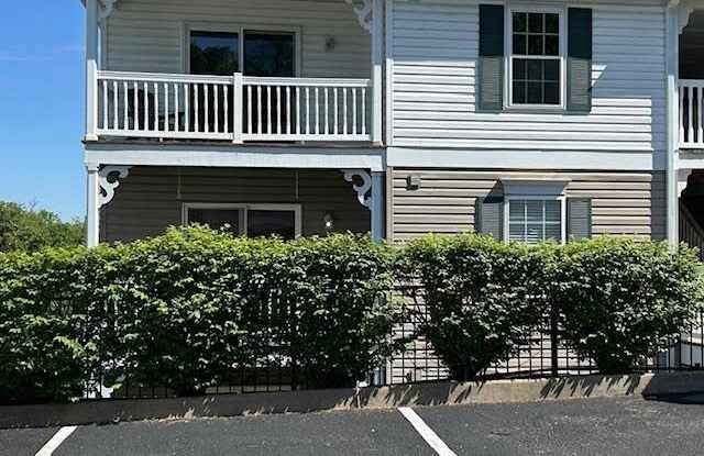 1112 Arbor Creek Dr Gallery 2