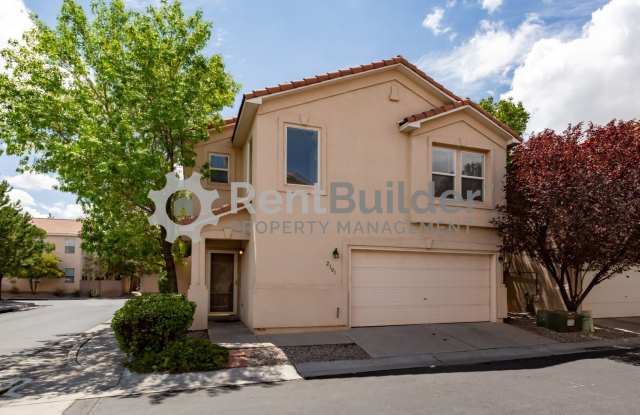 ******Just Reduced! SPRING SPECIAL! $300 OFF RENT!******* photos photos