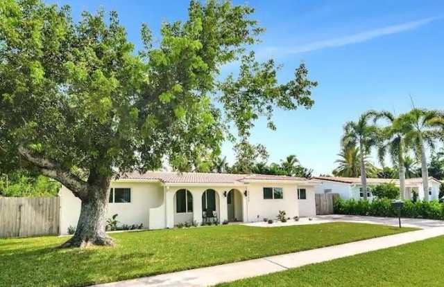2320 NE 51st Street - 2320 Northeast 51st Street, Lighthouse Point, FL 33064