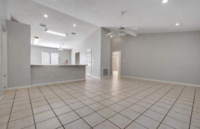 712 W Brevard Street Gallery 3