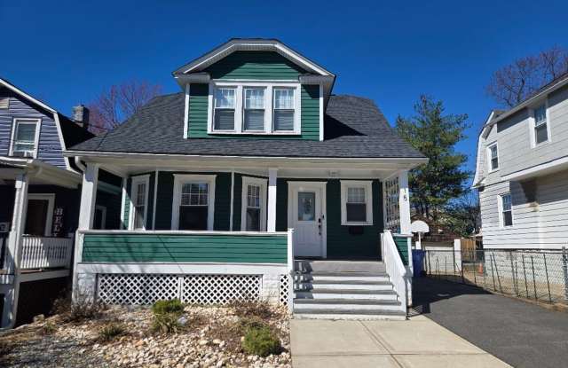 Spacious, meticulously renovated single family: 2-bedroom, 2 full bathroom  finished basement and additional rooms! photos photos