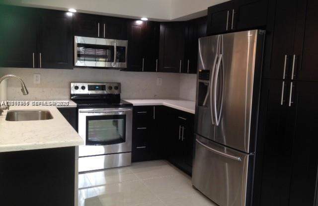 451 Ne 210th Cir Terrace Gallery 3