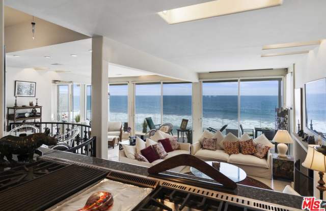 25404 MALIBU Road Gallery 4