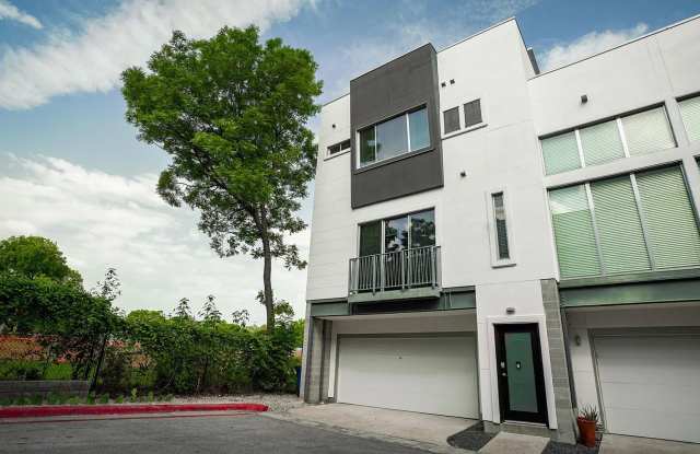 AVAILABLE AUGUST: Modern and Updated S. Congress 2 Bed/ 2.5 Bath Condo with Private Rooftop, Park Views photos photos