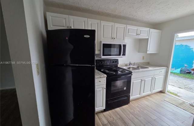 503 N 25th St photos photos