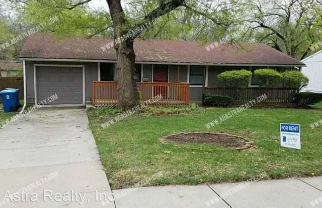 7709 Colonial Dr. - 7709 Colonial Drive, Prairie Village, KS 66208