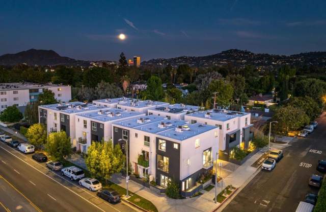 11594 Riverside Drive photos photos