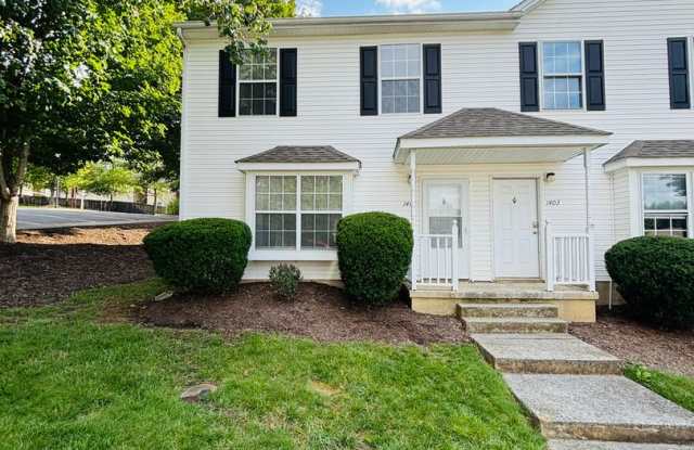 4 Bedroom 2.5 half Bath Townhouse photos photos