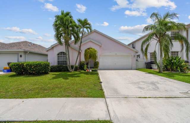 1051 Aviary Road photos photos