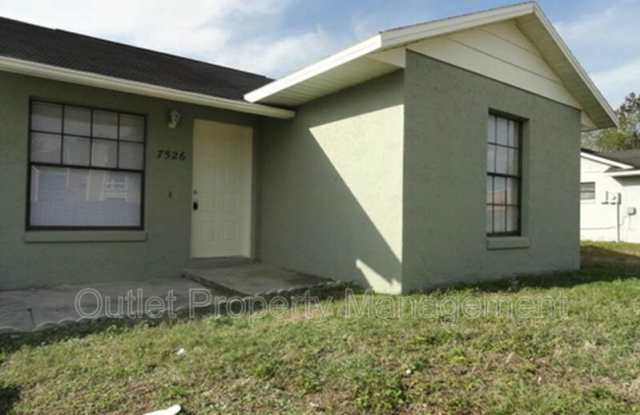 7526 University Garden Dr photos photos