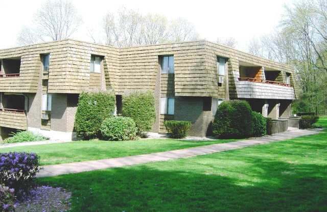 100 Oxbow Drive Gallery 1