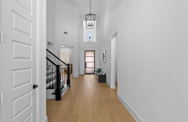 2541 Forestbrook Drive Gallery 2