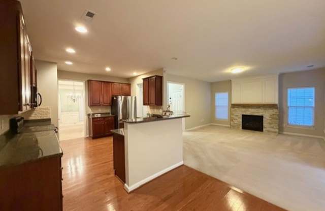 Stunning 5 Bed/3.5 Bath Home in Vibrant Concord NC - 2 Car Attached Garage - Large Open Kitchen - Gas Fireplace - Fenced Backyard - Community Pool/Playground Gallery 3