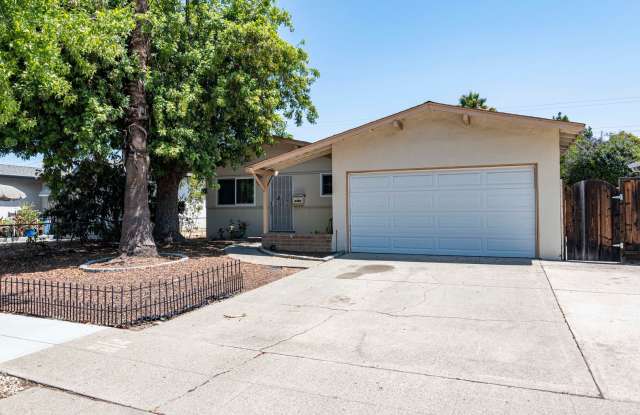 Perfectly located 3/2 Cambrian Park Home - 4384 Camden Ave San Jose Gallery 1