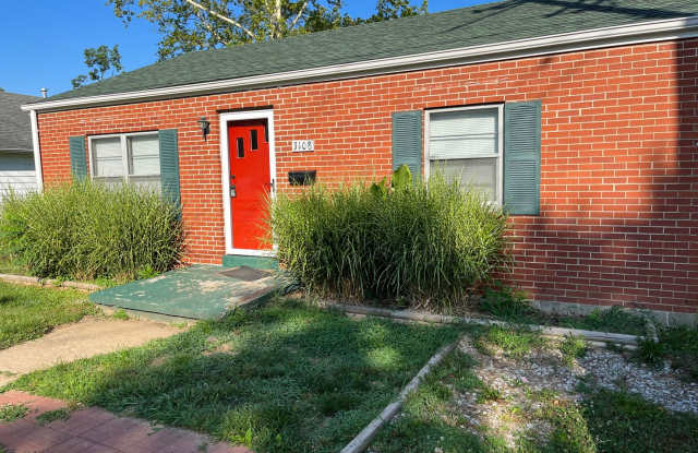 Two Bedroom in Alton photos photos