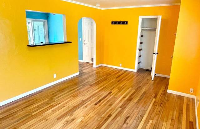12542 SE Tibbetts St. Gallery 4