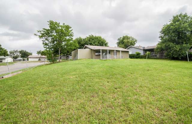 Cozy Remodeled House Near Downtown photos photos