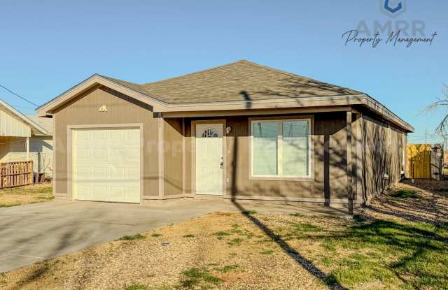 New Beginnings Start with AMRR: East Lubbock Home ready for Immediate move in! Gallery 1