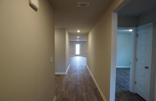 4 bedroom home in Foley Gallery 4