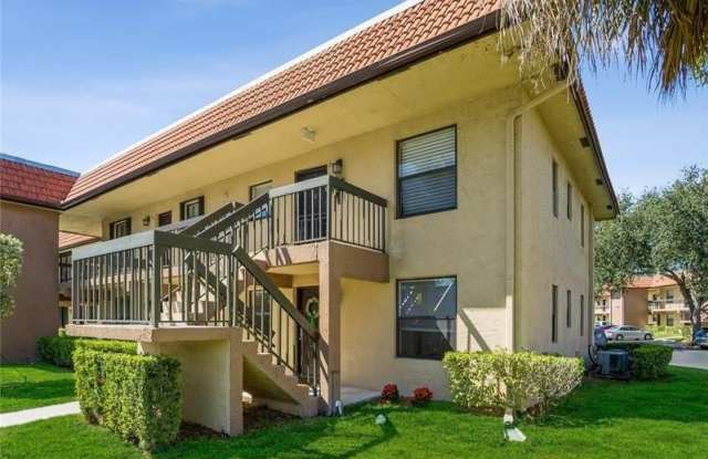 21915 Lake Forest Circle Gallery 2