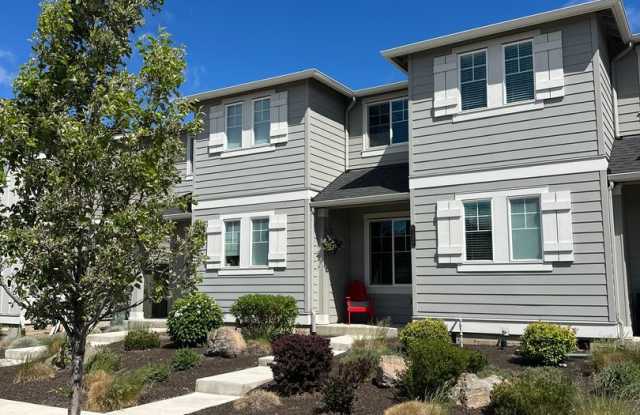 Gorgeous newer townhome in SE Bend! photos photos Gorgeous newer townhome in SE Bend! photos photos