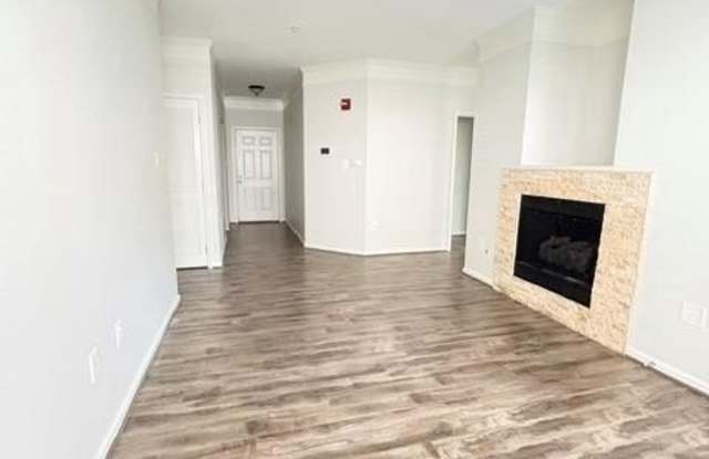 6541 GRANGE LN #201 Gallery 3
