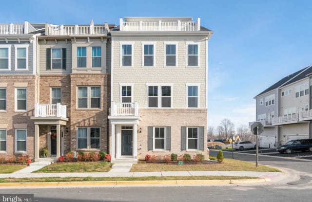 1900 GREENBRIAR HALL ROAD - 1900 Greenbriar Hall Rd, Cherry Hill, VA 22026