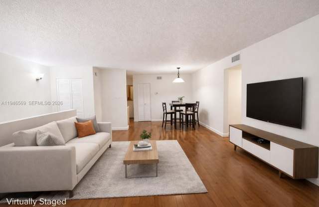 102 Gardens Dr photos photos