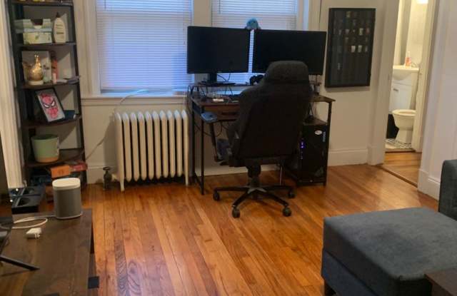 Nicely renovated 1 bed unit in a prime location in Allston! Gallery 4