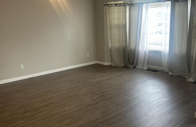 1808 Rock Ct Gallery 3