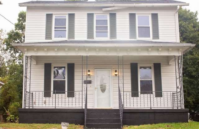 Large 3 Bedroom single family home photos photos