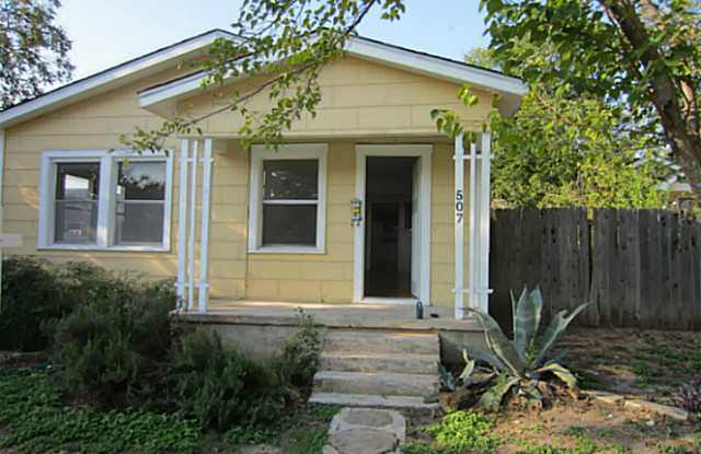 Great 2 Bed Home - 507 East 54th Street, Austin, TX 78751