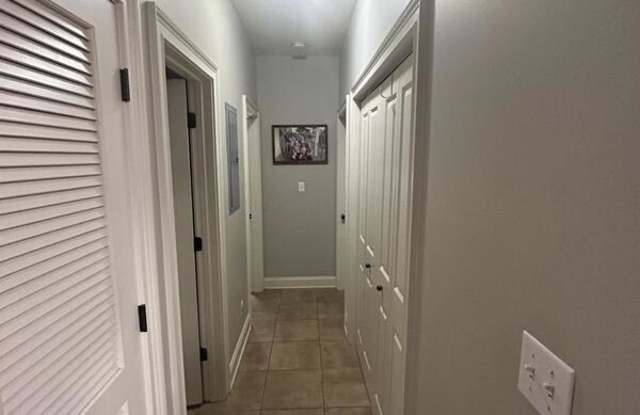 30 N Wildflower Dr, 614 Gallery 4