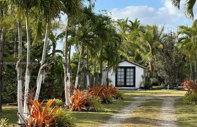 18481 SW 208th St photos photos