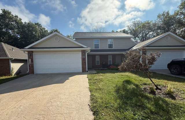 Four-bedroom, three-bathroom photos photos