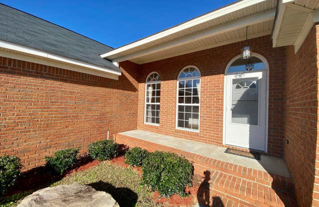 228 Hot Springs Drive Gallery 2