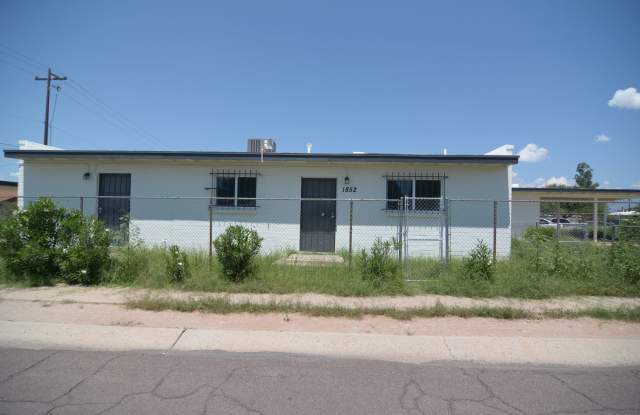Remodeled 3 Bedroom 2 Bath Duplex! South Central Tucson Location! photos photos Remodeled 3 Bedroom 2 Bath Duplex! South Central Tucson Location! photos photos