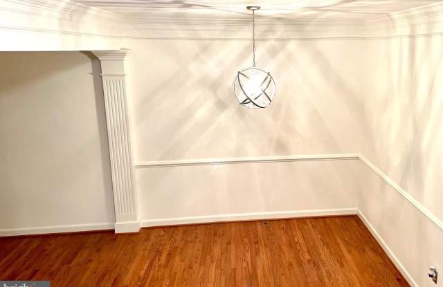 9135 SILVERSHADOW Court Gallery 4