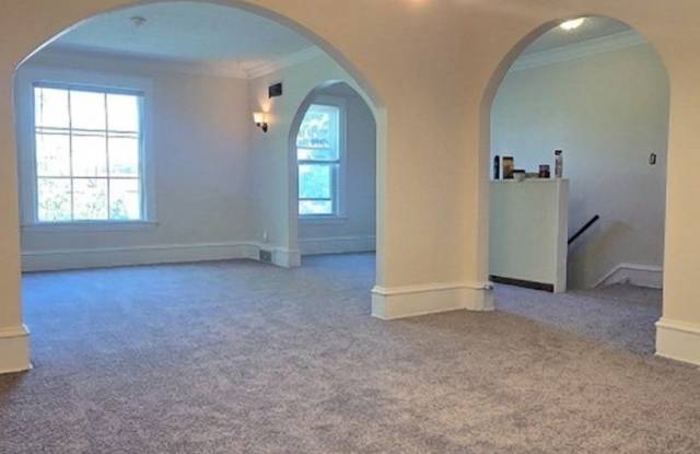621 Morgan Avenue N Gallery 2