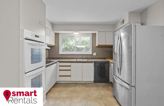 13008 Ferncrest Court Gallery 3