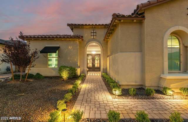 4061 S Emerald Drive Gallery 2