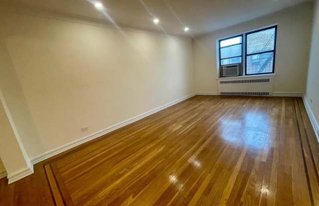 35-35 75 Street Gallery 4