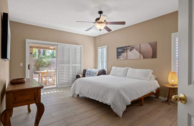 Desert Oasis (close to the strip  airport) - 8320 Cabin Peak Street, Paradise, NV 89123