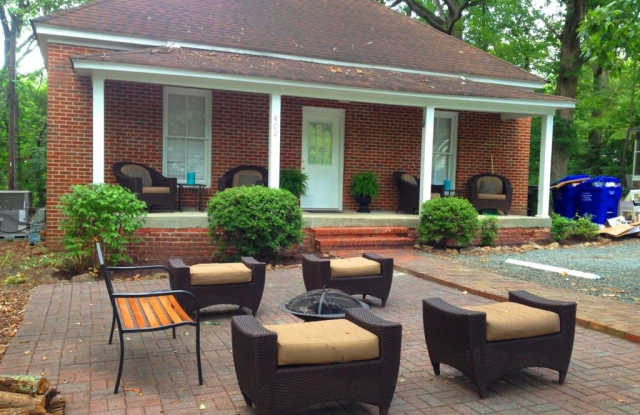 Incredible location for this renovated 3br house just 2 blocks from UNC... Walk to Campus!! Gallery 1