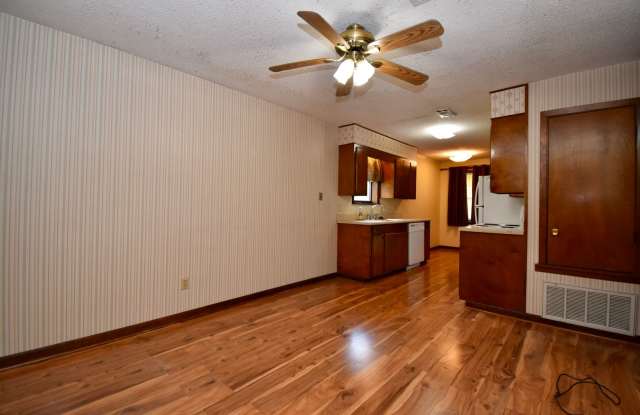 2 Bed 1 Bath Apartment Gallery 3
