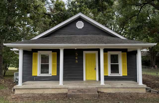 548 Hike Avenue Gallery 1