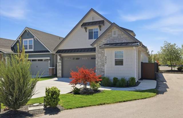 Heart of Eagle 3 Bed 2.5 Bath photos photos